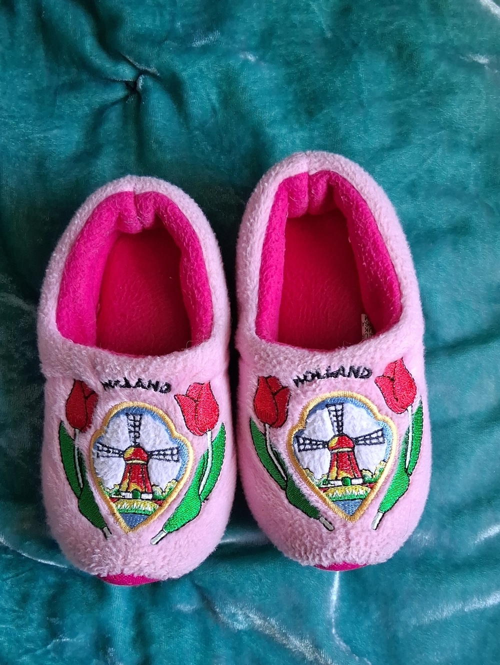 Girls Pink Wooden Shoe Slippers  Size 4-5 Toddler